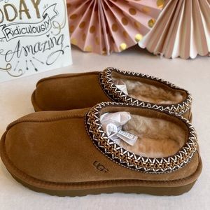 Gently used UGG Tasman Slipper